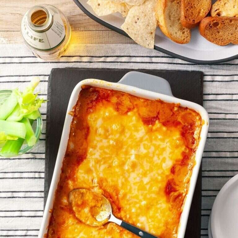 Easy Buffalo Chicken Dip Recipe for Parties and Game Day Easy Buffalo chicken dip with creamy cheese and chicken