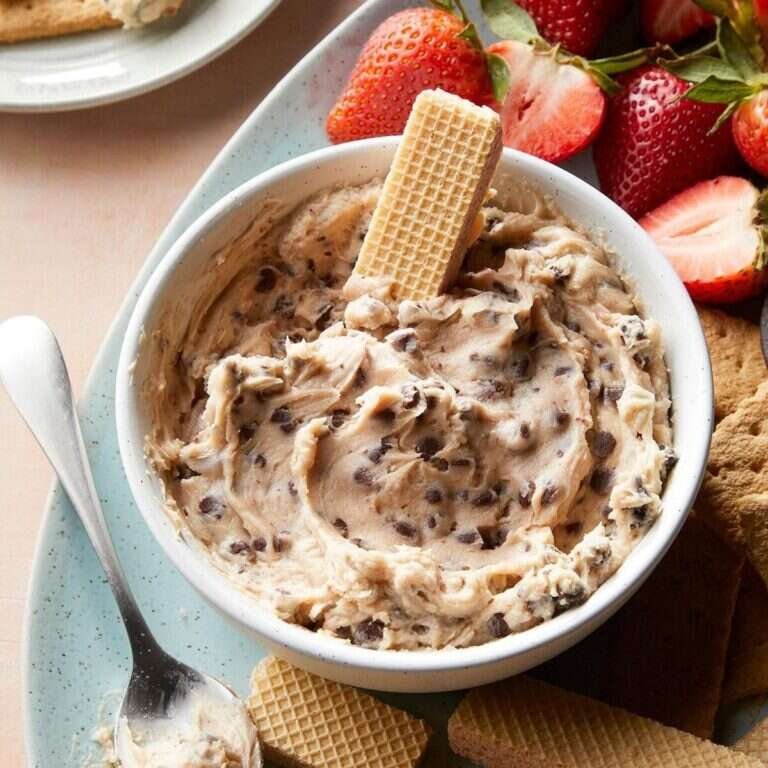 Chocolate chip dip with creamy chocolate chips