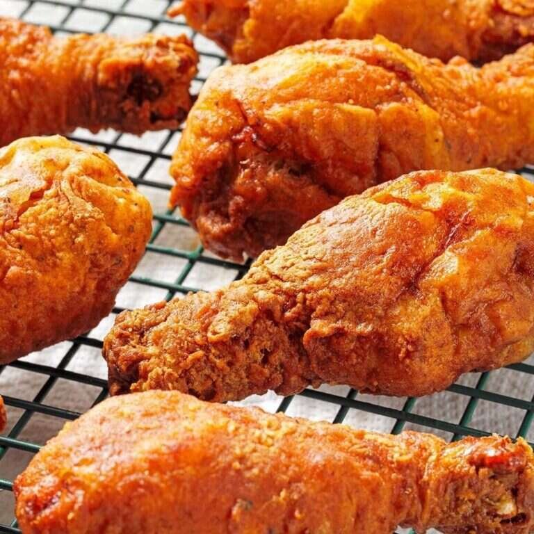Easy Deep-Fried Chicken Legs Recipe for Crispy Results Crispy deep-fried chicken legs with a golden seasoned coating