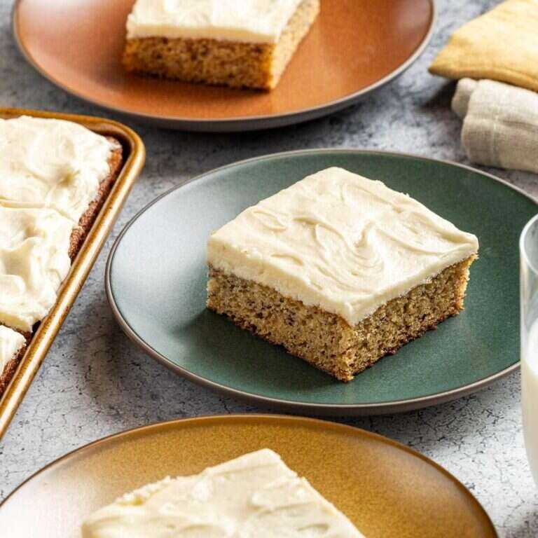 Easy Banana Bars Recipe with Cream Cheese Frosting Easy banana bars with cream cheese frosting