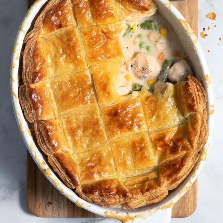 Easy Puff Pastry Chicken Potpie Recipe for Dinner Puff pastry chicken potpie with creamy chicken and vegetables