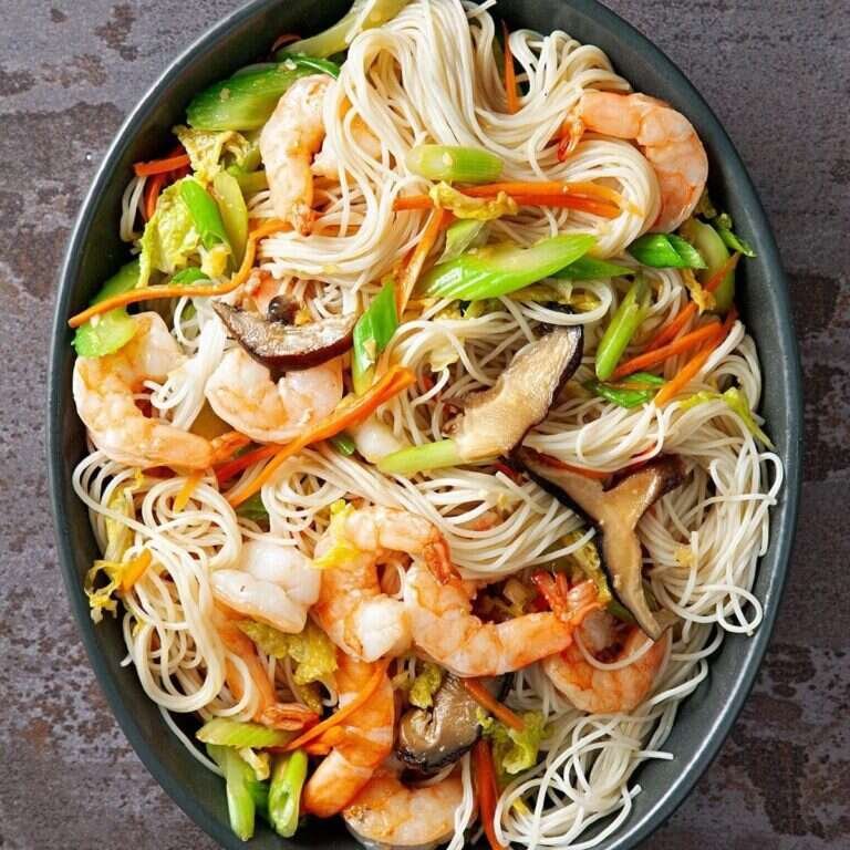 Shrimp mei fun with rice noodles and vegetables